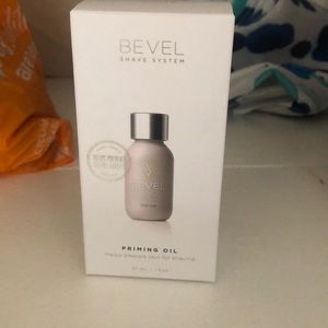 BEVEL Shaving Priming Oil
